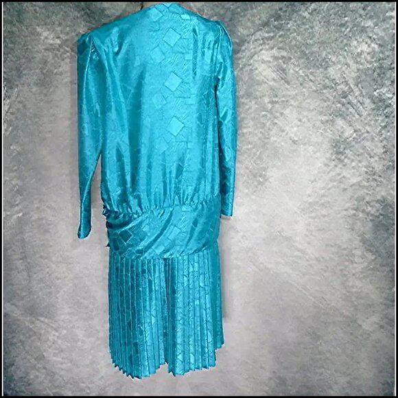 Vintage 20s Style Drop Waist Dress with Art Deco Print - 80s Flapper Costume - Picture 3 of 13